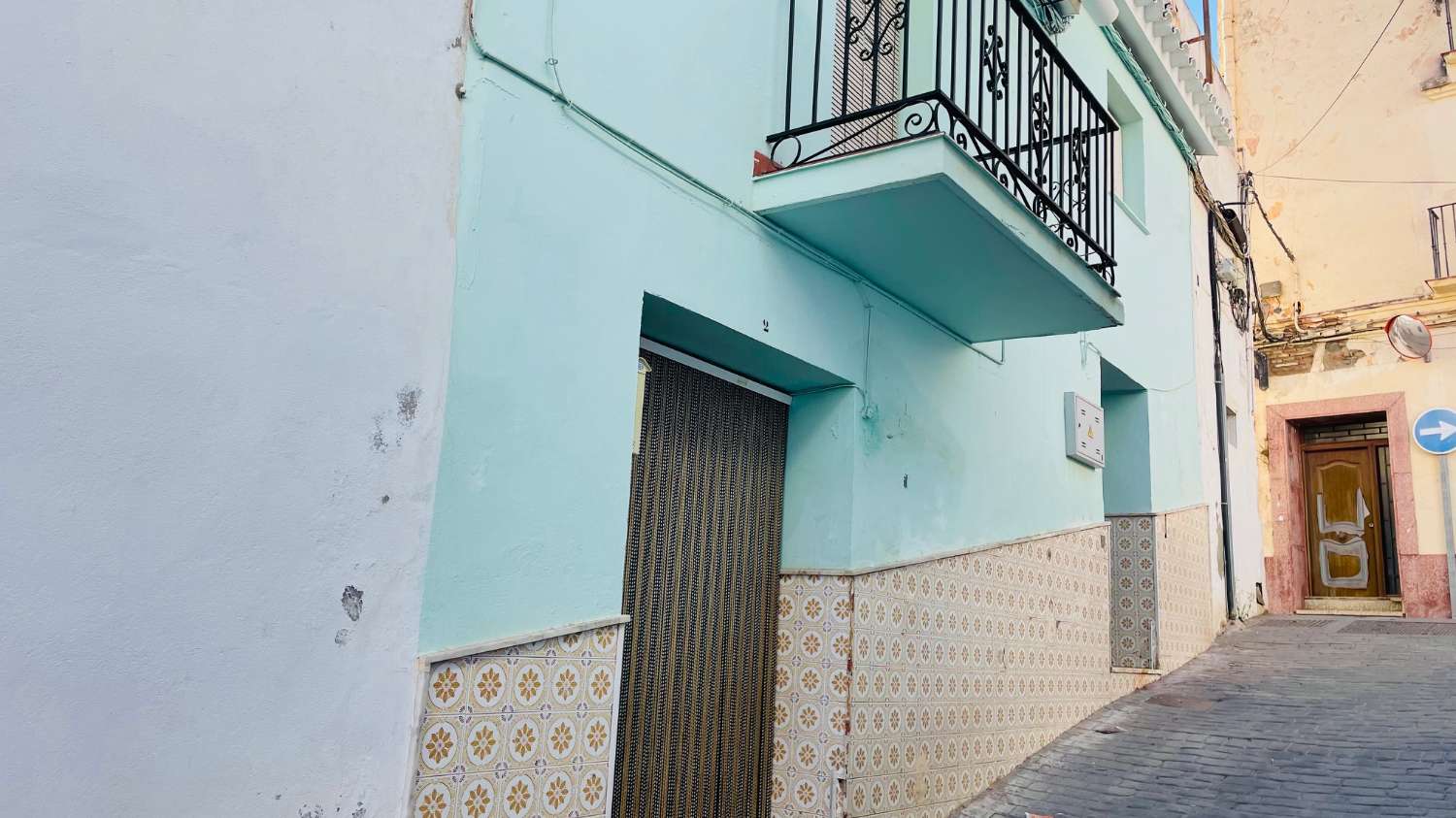 CASA DE PUEBLO DE EN BENQAMARGOSA DE 132 M2 CON 5 DORMITORIOS