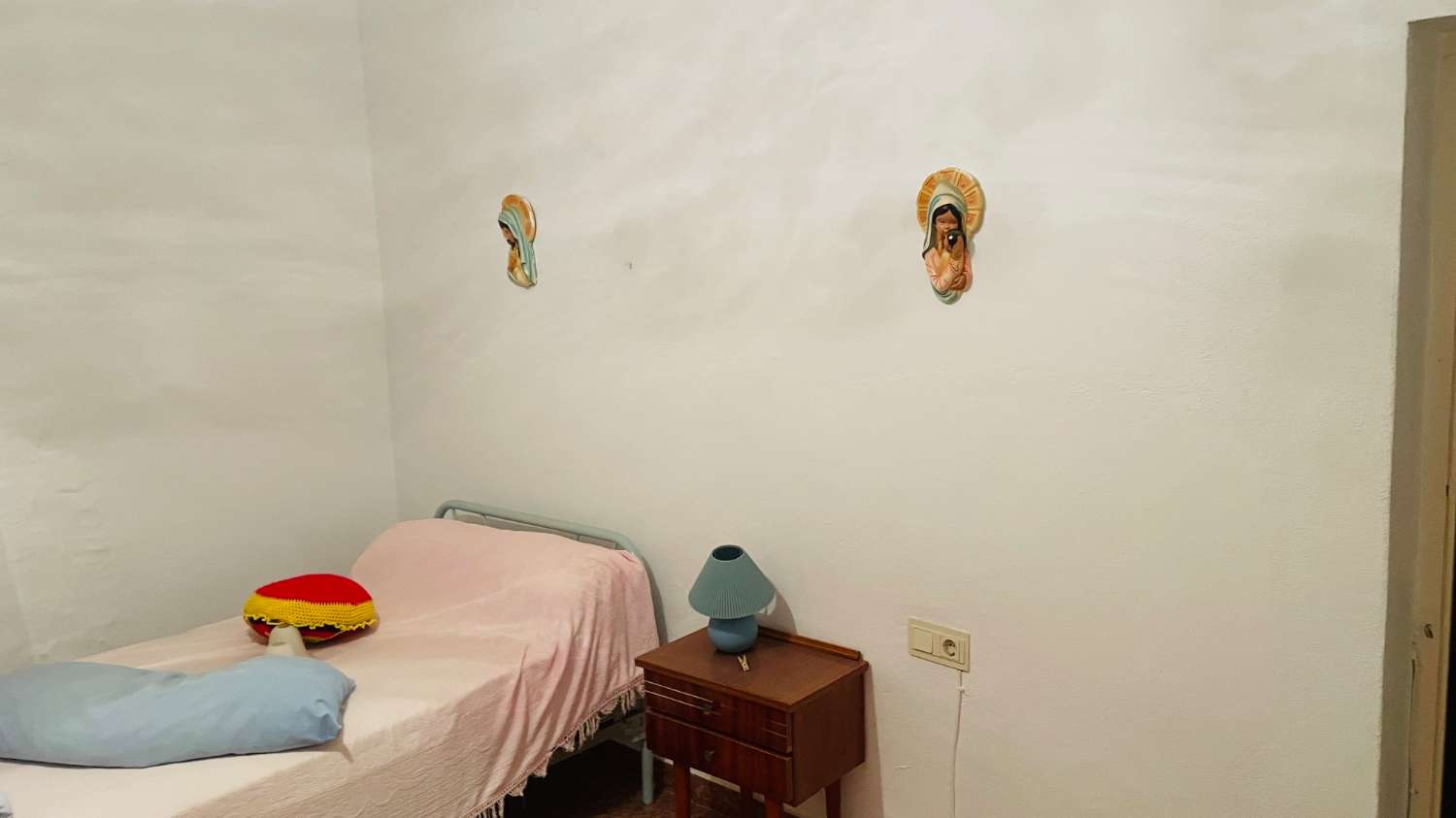 CASA DE PUEBLO DE EN BENQAMARGOSA DE 132 M2 CON 5 DORMITORIOS