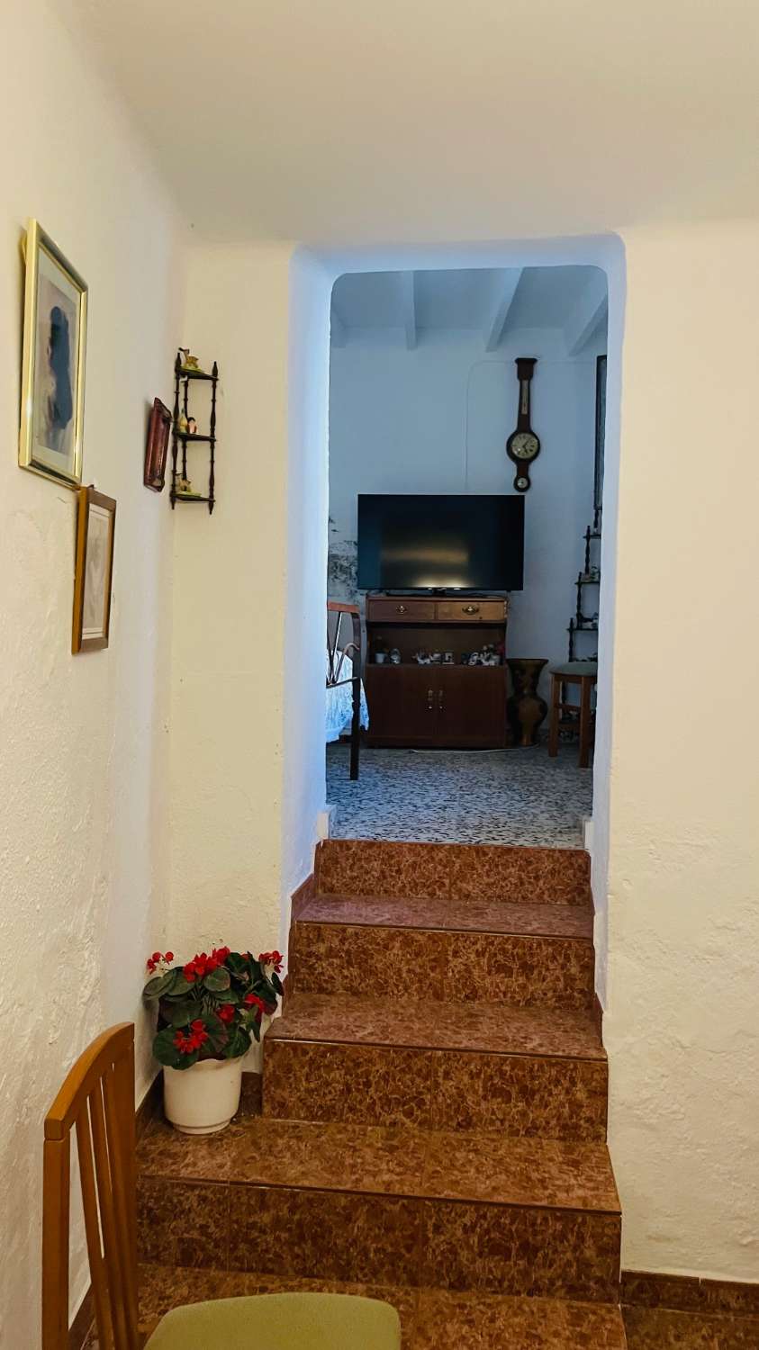 CASA DE PUEBLO DE EN BENQAMARGOSA DE 132 M2 CON 5 DORMITORIOS