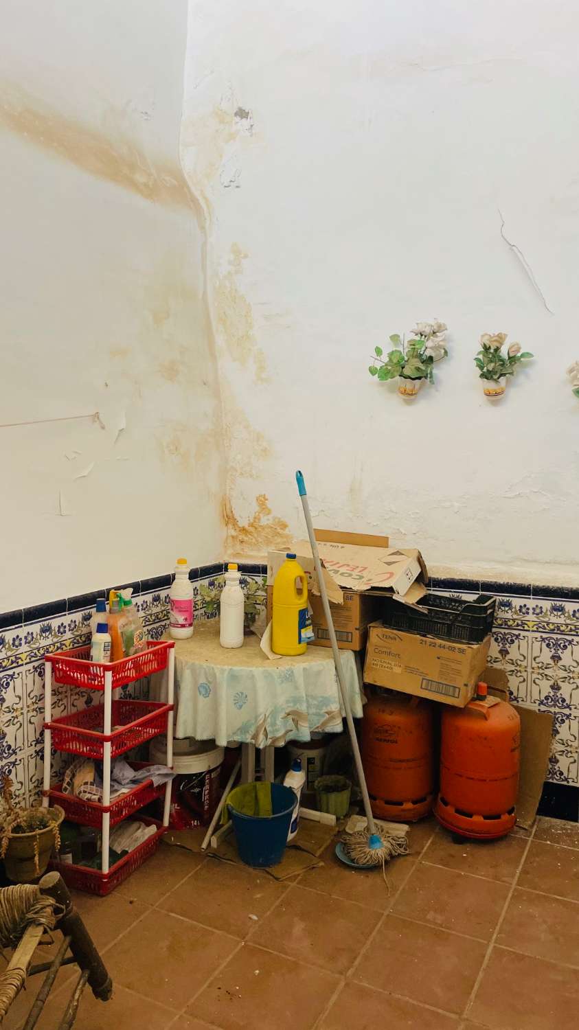 CASA DE PUEBLO DE EN BENQAMARGOSA DE 132 M2 CON 5 DORMITORIOS