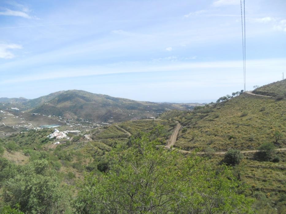 участок земли в продаже в Vélez-Málaga