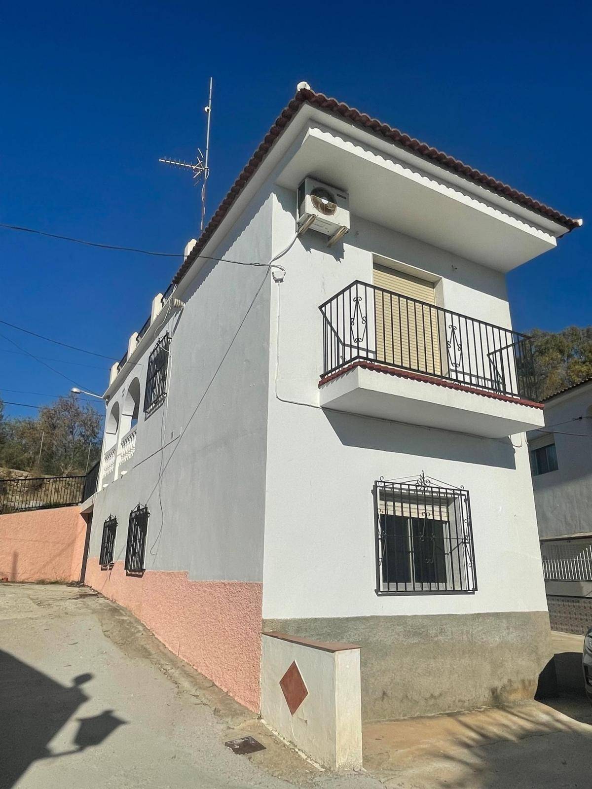Country Property en venda in Alcaucín