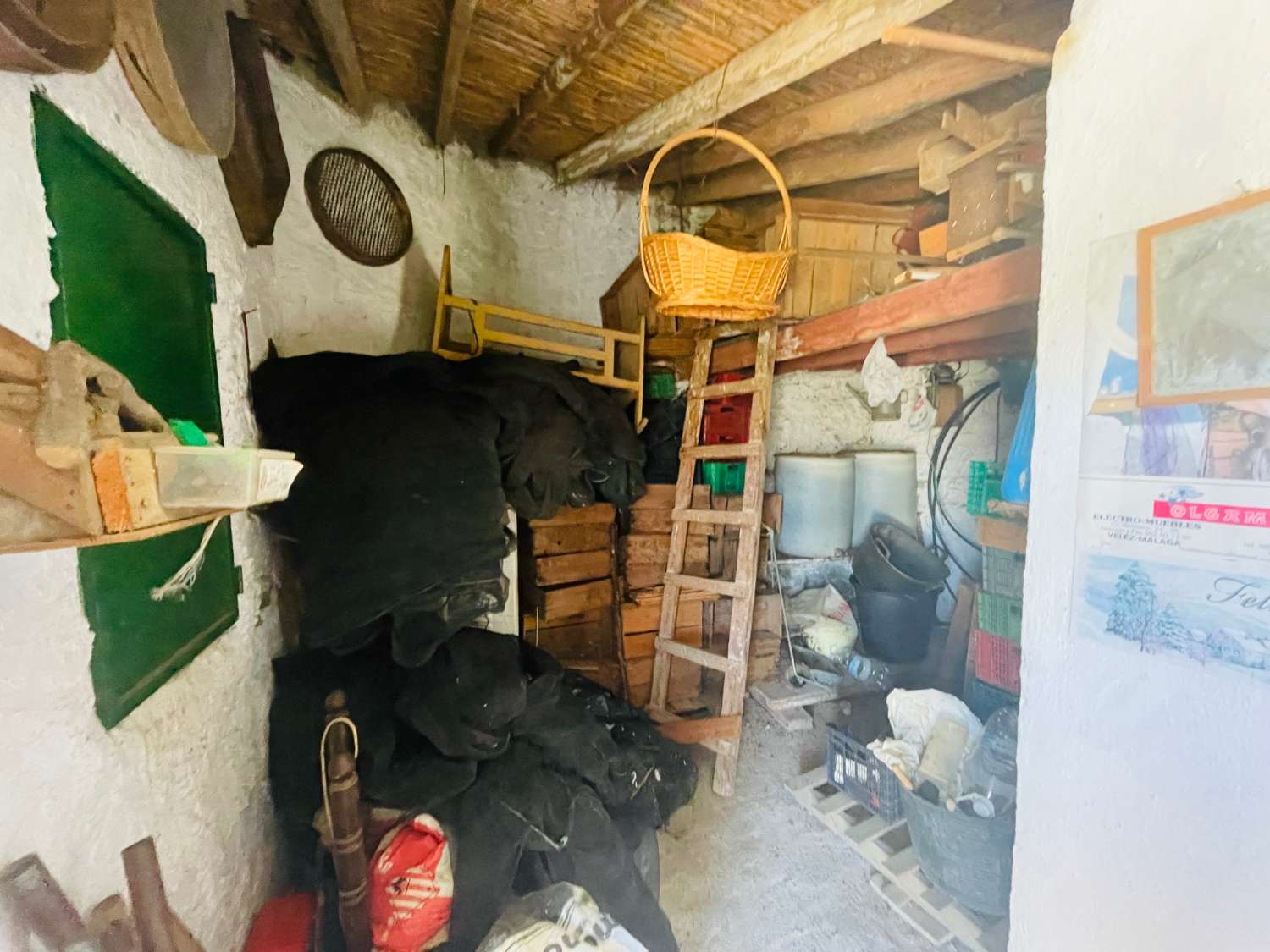 Дом в продаже в Almáchar
