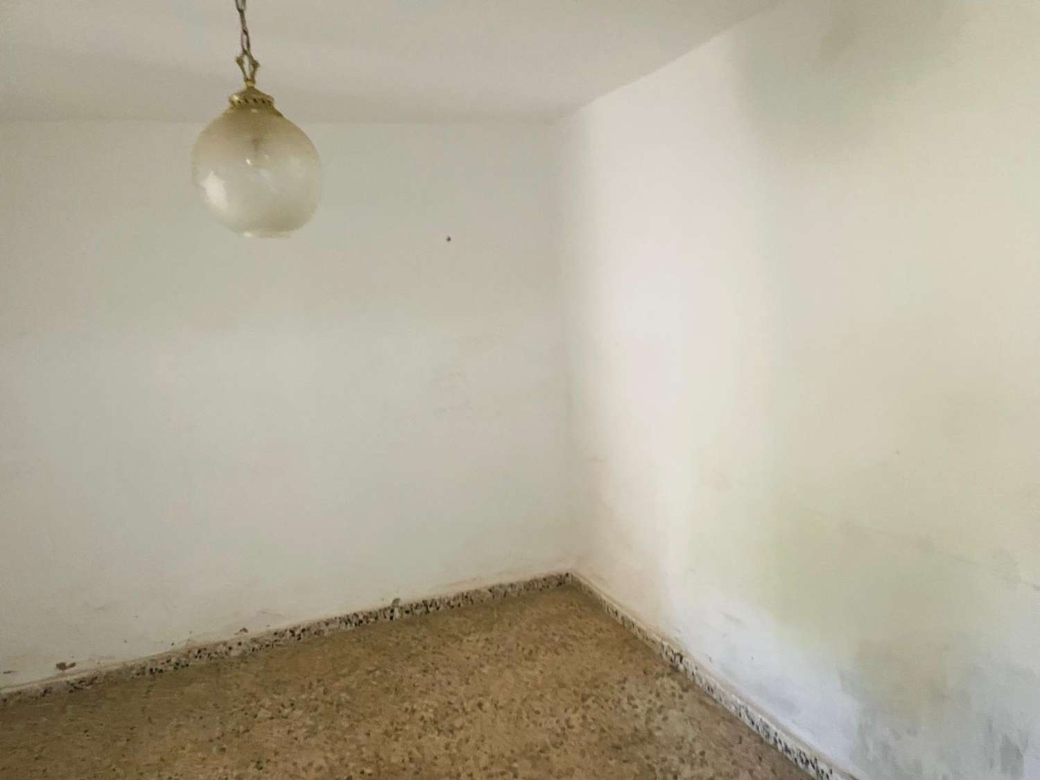 CASA DE PUEBLO A REFORMAR DE 120 M2 EN LOS PUERTAS ( VALLE-NIZA) A 3 KM DEL MAR