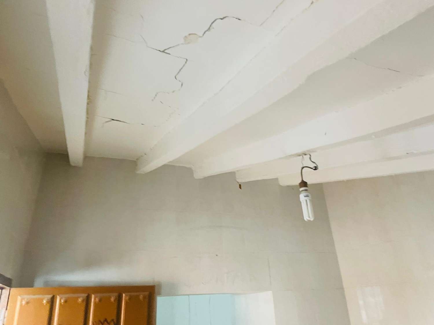 CASA DE PUEBLO A REFORMAR DE 120 M2 EN LOS PUERTAS ( VALLE-NIZA) A 3 KM DEL MAR