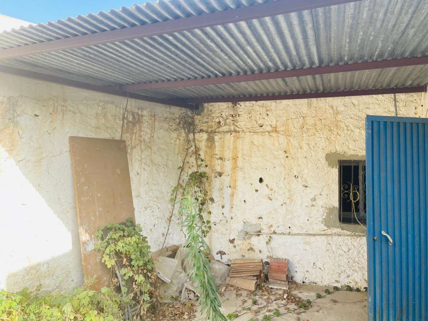 CASA DE PUEBLO A REFORMAR DE 120 M2 EN LOS PUERTAS ( VALLE-NIZA) A 3 KM DEL MAR