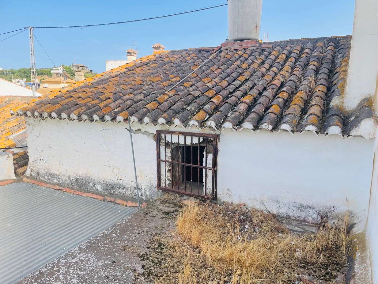 CASA DE PUEBLO A REFORMAR DE 120 M2 EN LOS PUERTAS ( VALLE-NIZA) A 3 KM DEL MAR