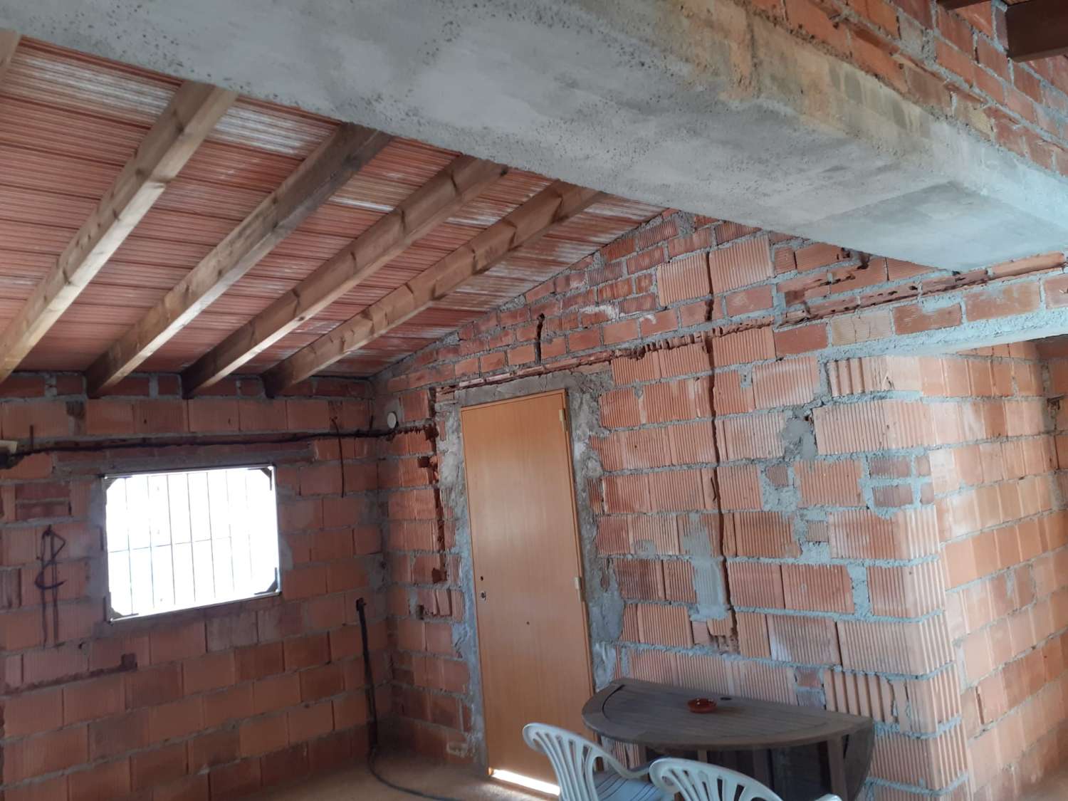 CASA DE CAMPO EN ARCHEZ SIN TERMINAR