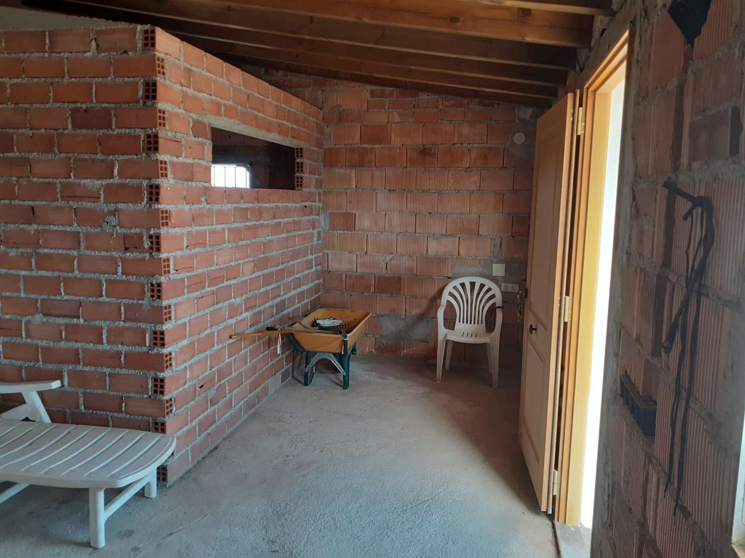 CASA DE CAMPO EN ARCHEZ SIN TERMINAR