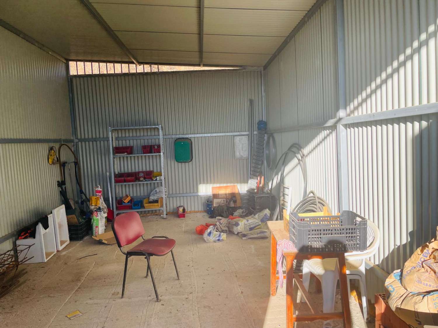 FINCA CON PARCELA DE 13.600 M2 CON 1.700 MANGOS EN PRODUCCIÓN